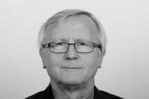Smutná zpráva z ledního hokeje... zemřel předseda dozorčí rady ČSLH Miroslav Rákosník Smutná zpráva z ledního hokeje... zemřel předseda dozorčí rady ČSLH Miroslav Rákosník